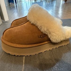 UGG